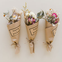 Load image into Gallery viewer, Dried Floral Bunch